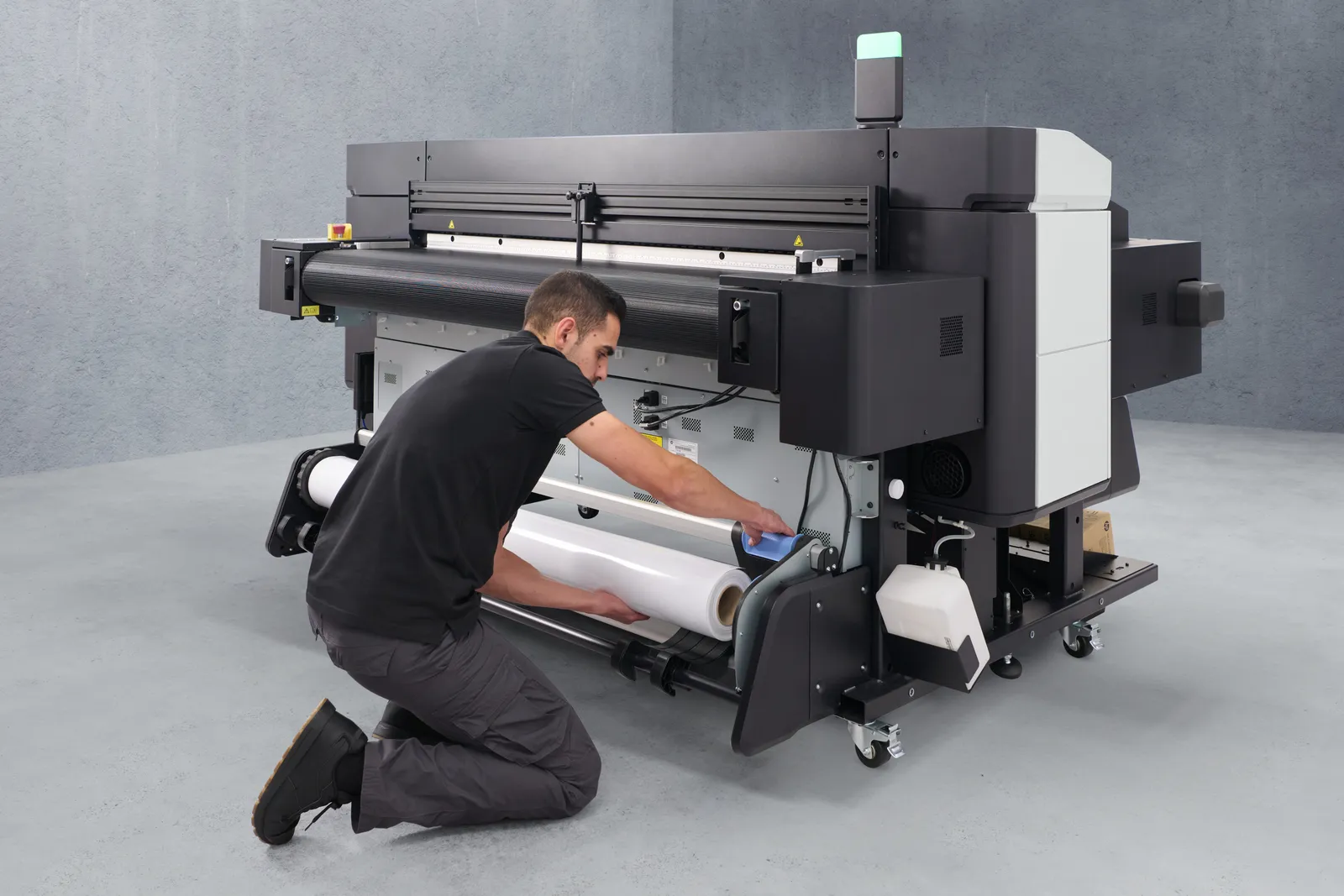 HP LATEX R530 PRINTER - 64IN 3YR WAR large format printer – slika 3