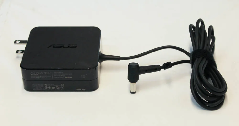 ASUS 0A001-00043700 power adapter/inverter