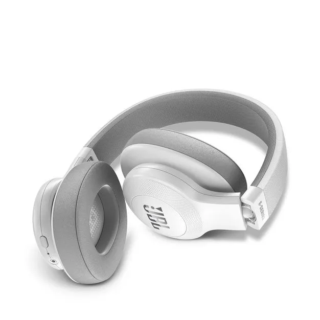JBL E55BT – slika 12
