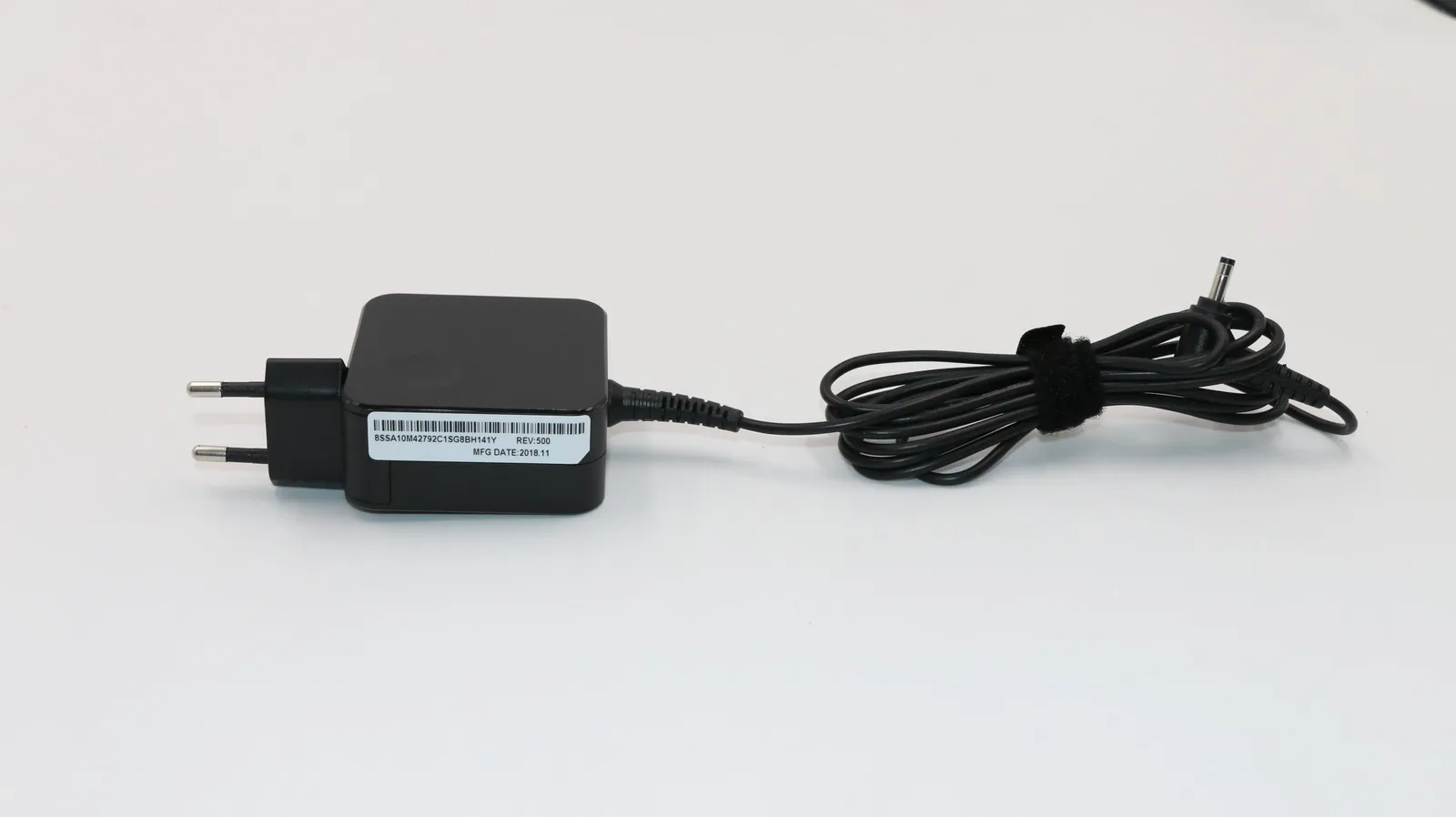 Lenovo 01FR133 power adapter/inverter – slika 4