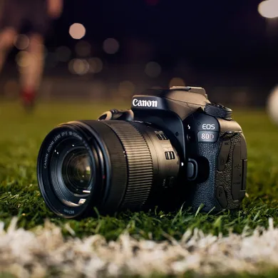 Canon EOS 80D + 18-135mm IS USM Lens – slika 7