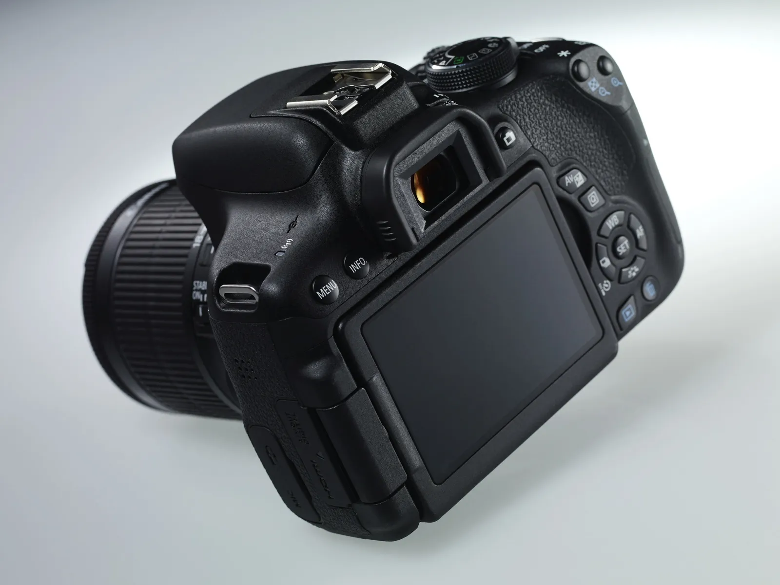 Canon EOS 750D + CS100 – slika 8