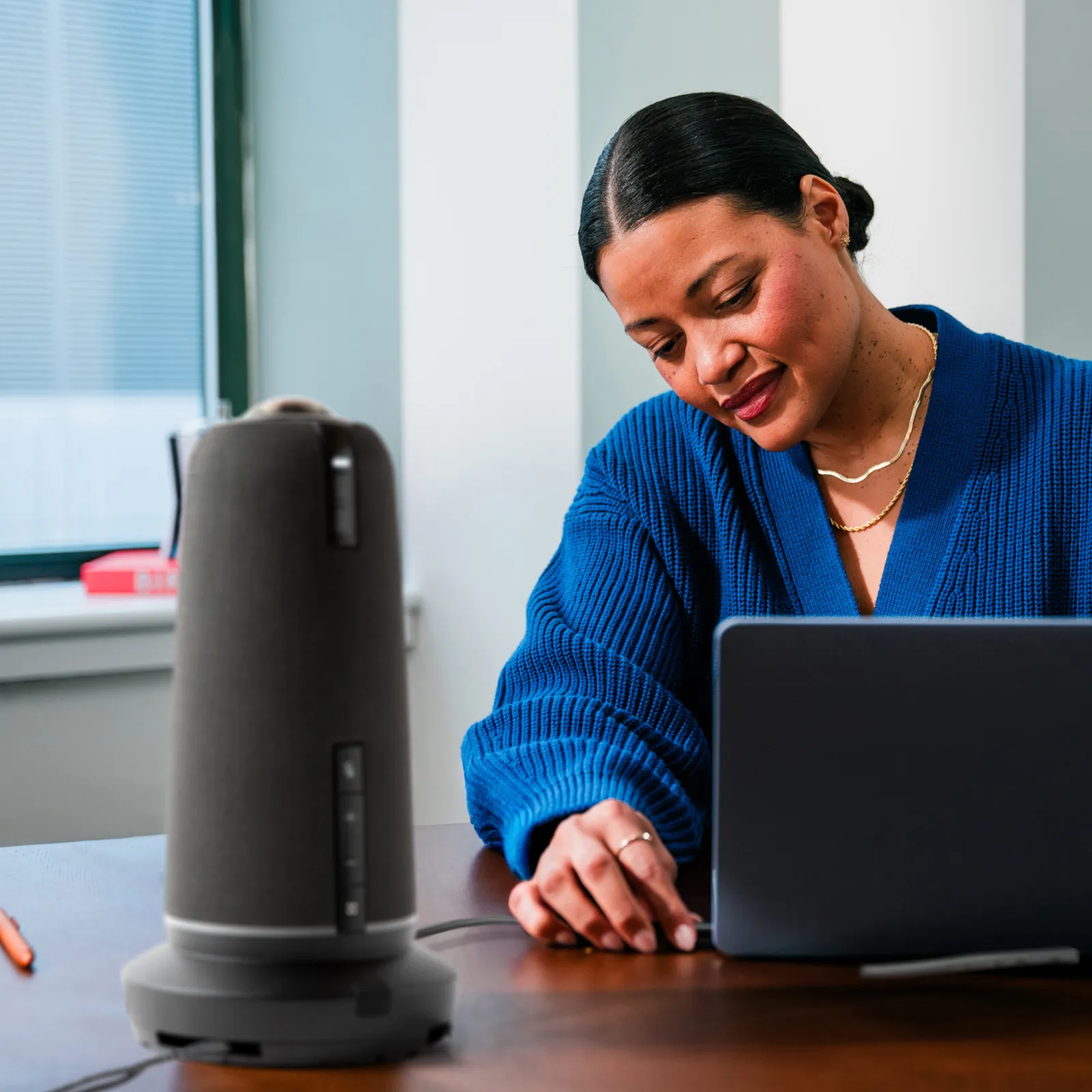 Owl Labs Meeting Owl 5 Pro video conferencing system – slika 7