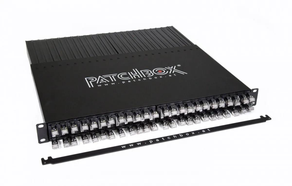 PATCHBOX P45STPXC6XX24W patch panel