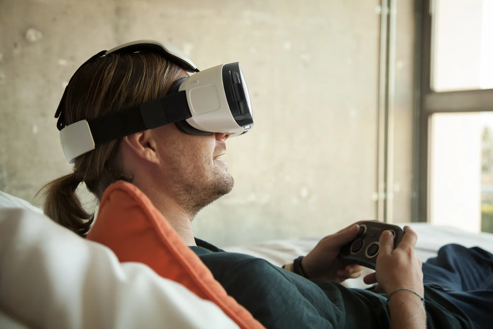Samsung Gear VR + Game Pad – slika 6