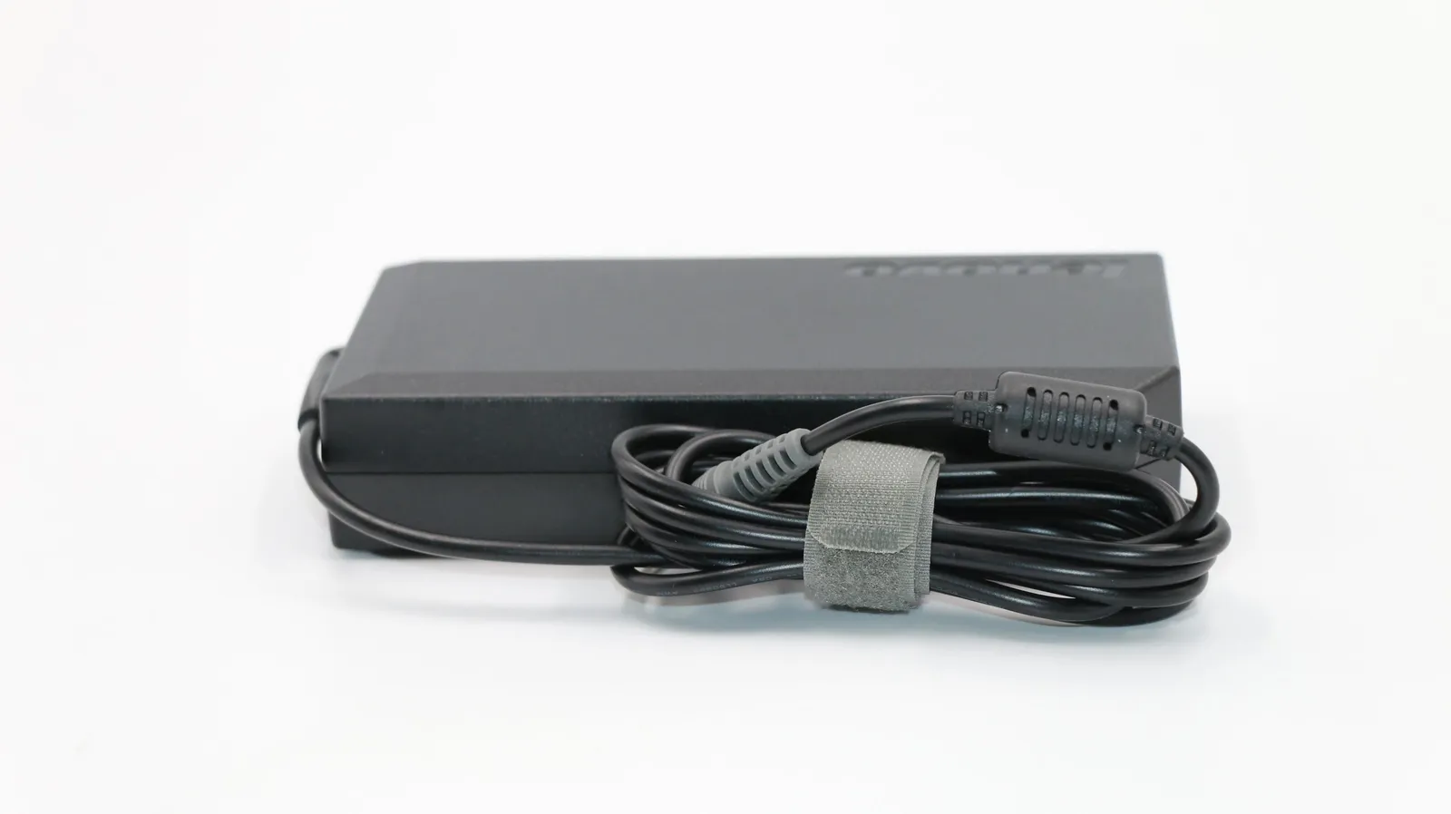 Lenovo 0A36239 power adapter/inverter – slika 2
