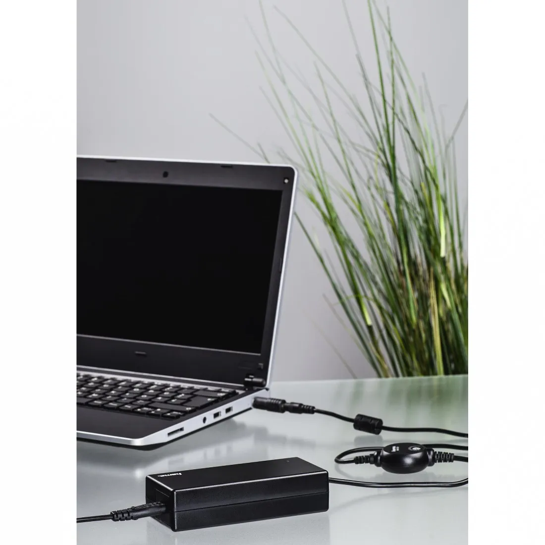 Hama 73012120 power adapter/inverter – slika 2
