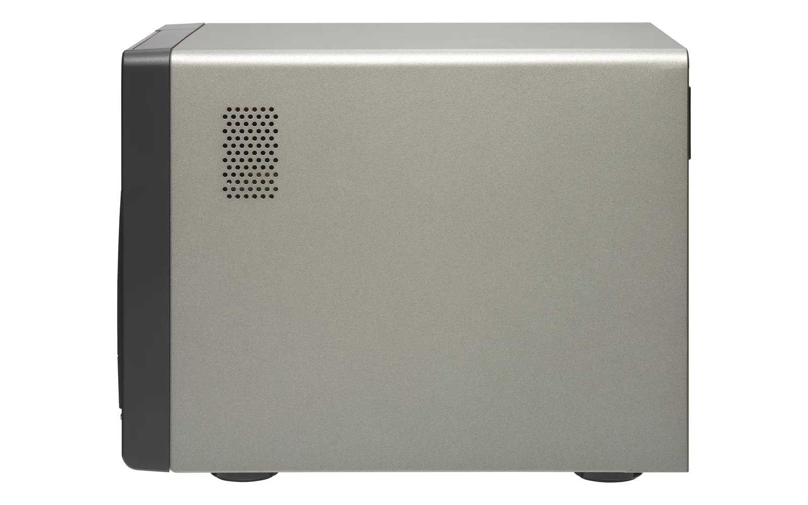 QNAP TVS-882ST3 – slika 6