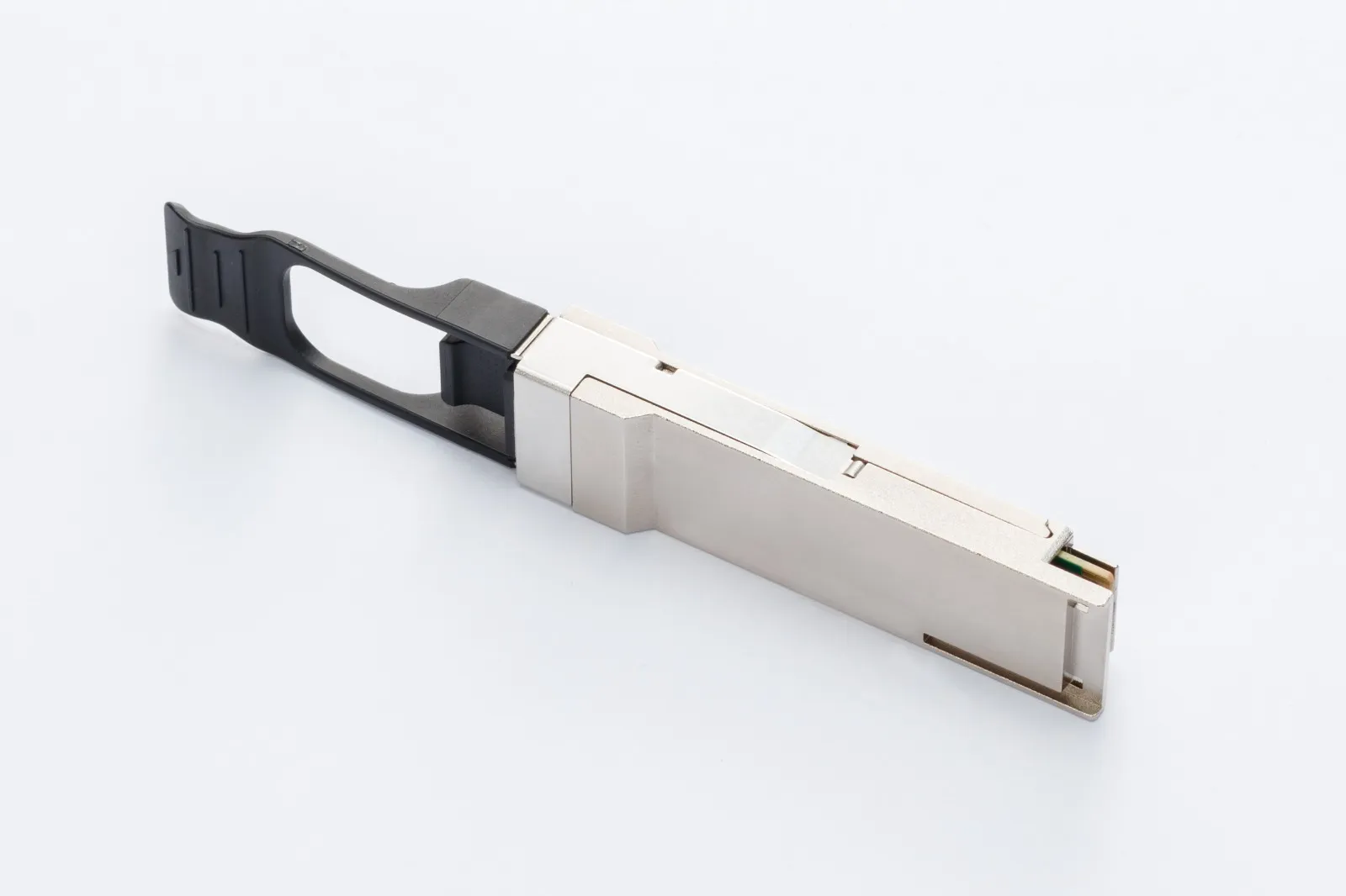 SilverNet SIL-QSFP28-X850-0-1D network transceiver module – slika 3
