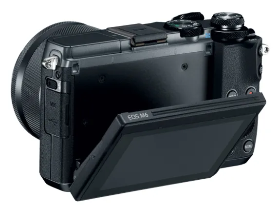Canon EOS M6 + EF-M 15-45mm IS STM + EF-M 55-200mm IS STM – slika 6