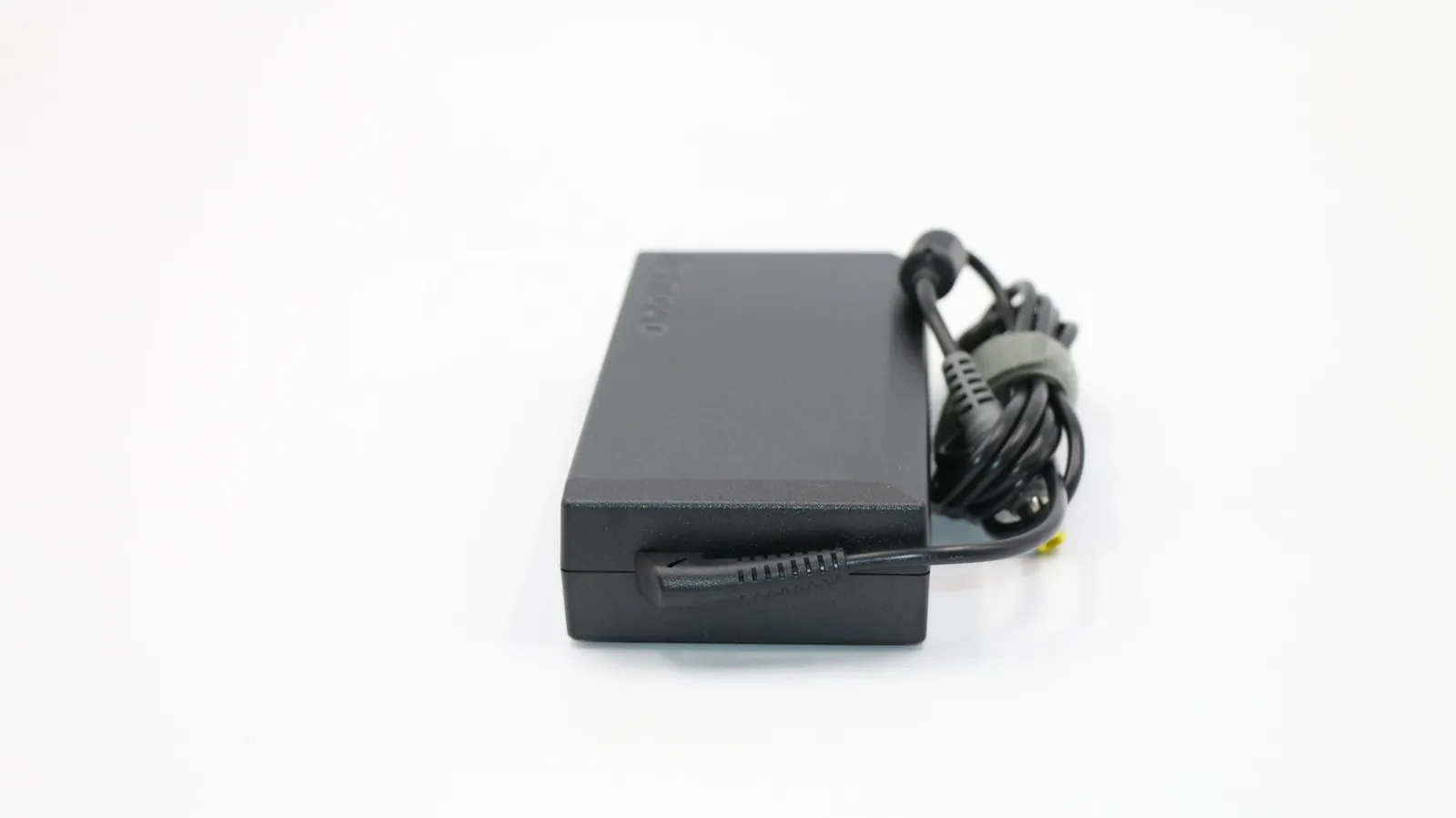 Lenovo 0A36239 power adapter/inverter – slika 4